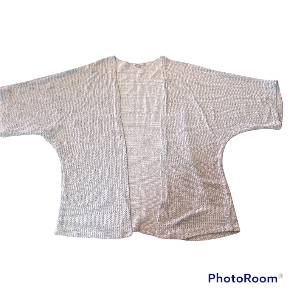 XS Charlotte Russe Short-Sleeve Cardigan